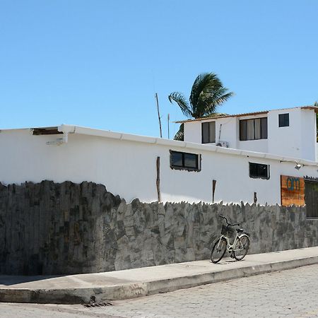 Aquamarine Galapagos Hotel Puerto Ayora  Exterior photo